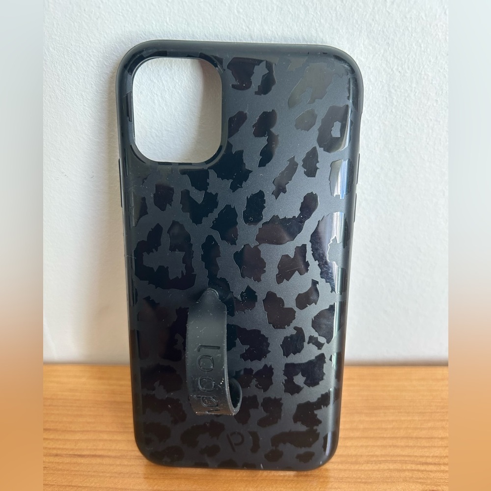 Brand NEW loopy phone case for iphone 11!!